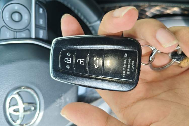 Used Toyota Camry 2019 2.0G Luxury Edition China VI Standard Vehicle Key