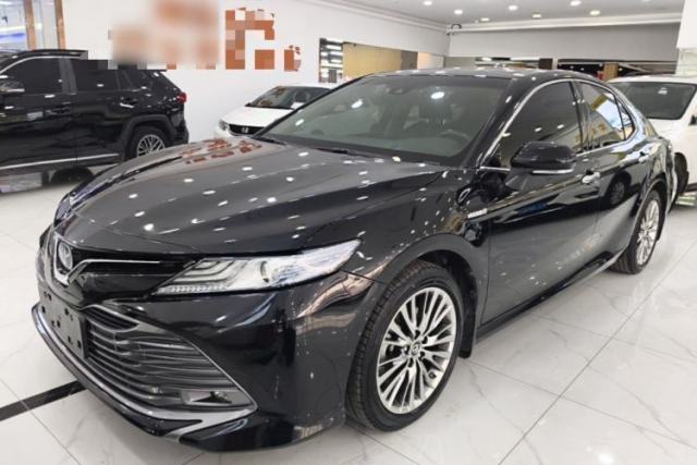 Ojetý Toyota Camry 2019 Revised Version Dual-Engine 2.5 HG Luxury Edition