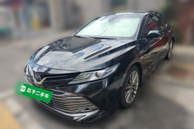 Ojetý Toyota Camry 2019 Dual-Engine 2.5 HG Luxury Edition China VI Standard
