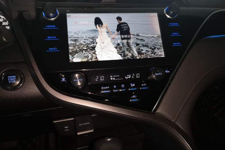 Used Toyota Camry 2019 2.0G Luxury Edition China VI Standard Audio And AC Panel