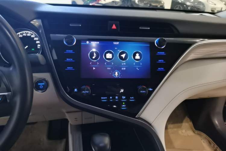 Used Toyota Camry 2019 Dual-Engine 2.5 HG Luxury Edition China VI Standard Audio And AC Panel