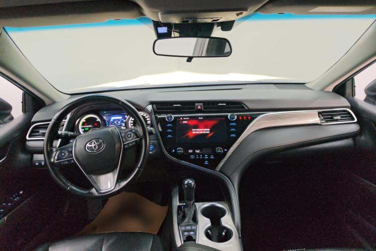 Used Toyota Camry 2019 Dual-Engine 2.5 HG Luxury Edition China V Standard Center Console