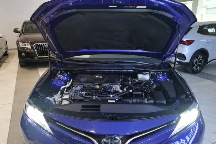 Used Toyota Camry 2019 Dual-Engine 2.5 HG Luxury Edition China VI Standard Engine Bay