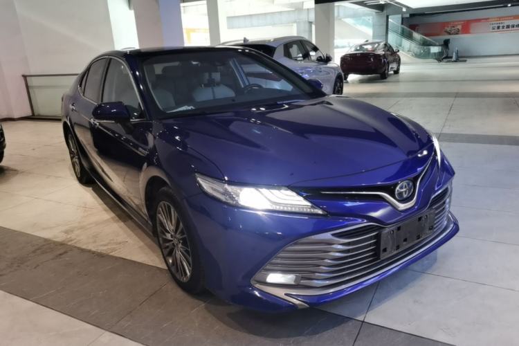 Used Toyota Camry 2019 Dual-Engine 2.5 HG Luxury Edition China VI Standard Front Right 45 Deg