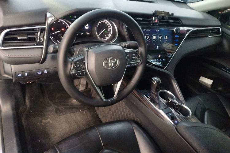 Used Toyota Camry 2019 2.0G Luxury Edition China VI Standard Interior 2