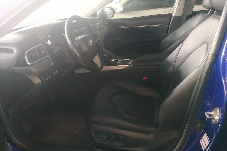 Used Toyota Camry 2019 Dual-Engine 2.5 HG Luxury Edition China VI Standard Left Front Seat