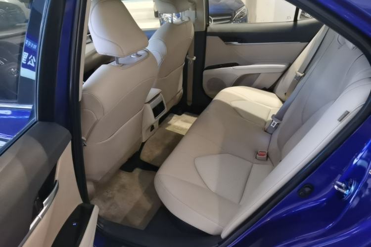 Used Toyota Camry 2019 Dual-Engine 2.5 HG Luxury Edition China VI Standard Left Rear Seat