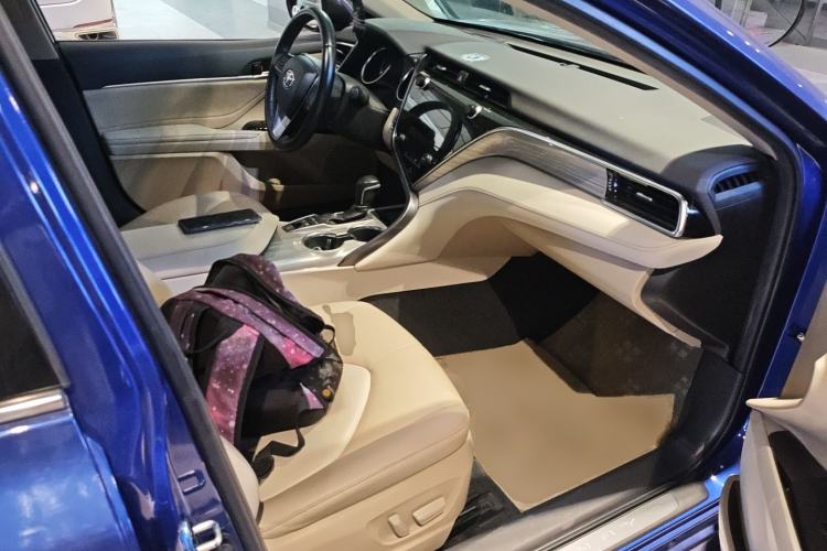 Used Toyota Camry 2019 Dual-Engine 2.5 HG Luxury Edition China VI Standard Right Front Seat
