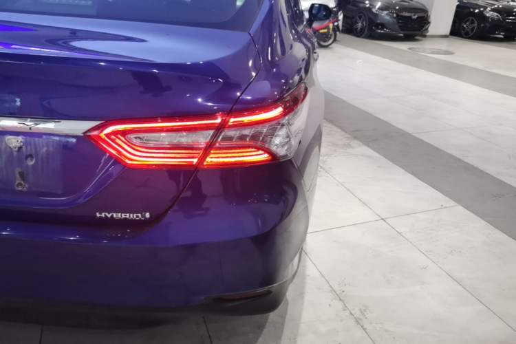 Used Toyota Camry 2019 Dual-Engine 2.5 HG Luxury Edition China VI Standard Right Rear Taillight