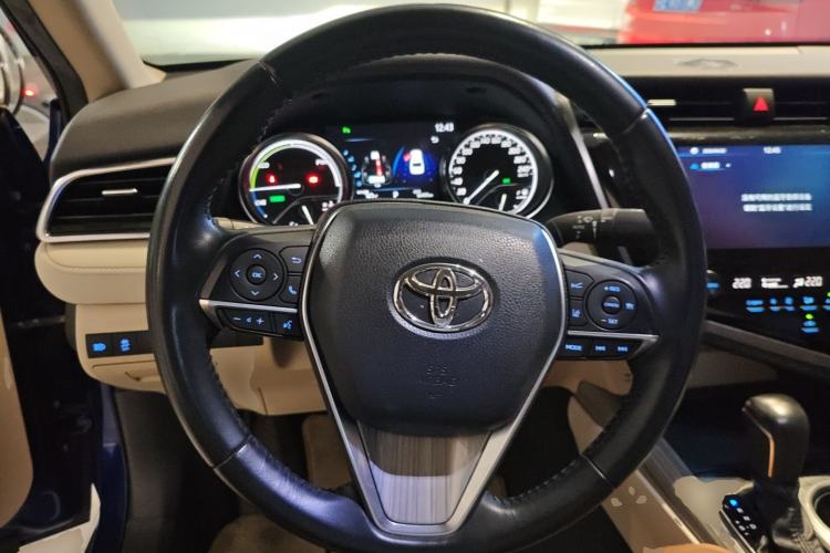 Used Toyota Camry 2019 Dual-Engine 2.5 HG Luxury Edition China VI Standard Steering Wheel