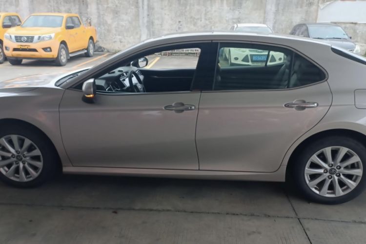 Used Toyota Camry 2019 2.0G Luxury Edition China VI Standard Exterior 3