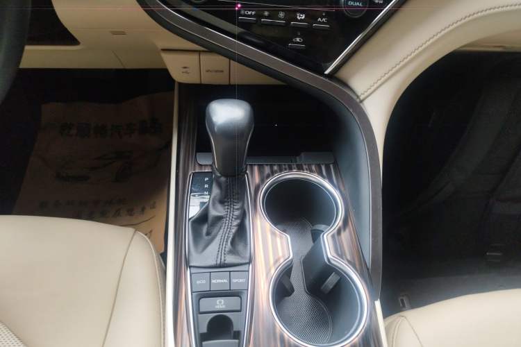 Used Toyota Camry 2019 2.5G Luxury Edition China VI Standard Gear Lever