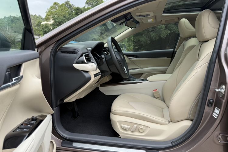 Used Toyota Camry 2019 2.5G Luxury Edition China VI Standard Interior 2