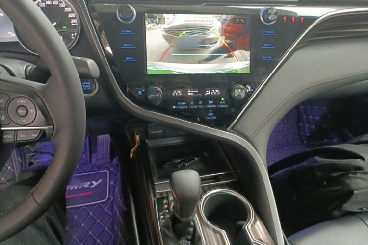 Used Toyota Camry 2019 2.0G Luxury Edition China VI Standard Interior 3
