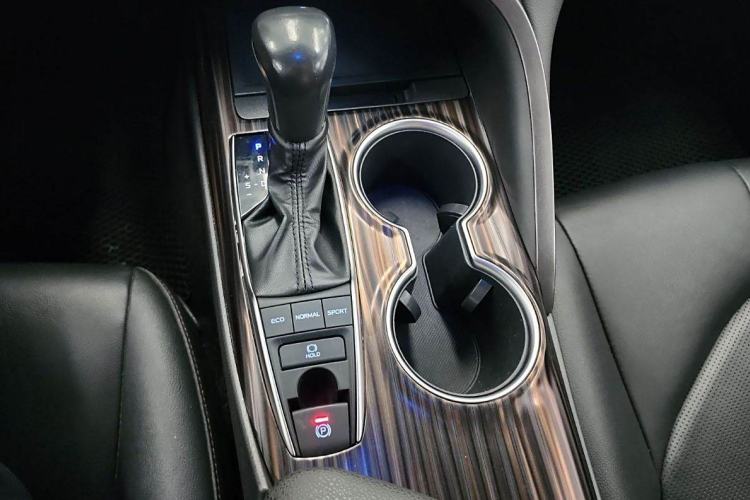 Used Toyota Camry 2019 Revised Version 2.5G Luxury Edition Interior 4