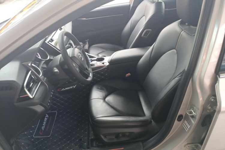 Used Toyota Camry 2019 2.0G Luxury Edition China VI Standard Interior 5