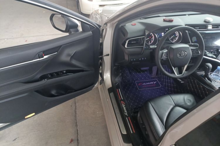 Used Toyota Camry 2019 2.0G Luxury Edition China VI Standard Interior 6