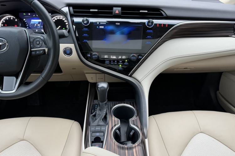 Used Toyota Camry 2019 2.5G Luxury Edition China VI Standard Interior 7