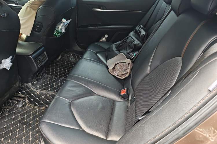Used Toyota Camry 2019 2.0G Luxury Edition China VI Standard Left Rear Seat