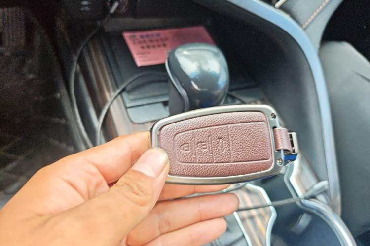 Used Toyota Camry 2019 2.0G Luxury Edition China VI Standard Vehicle Key