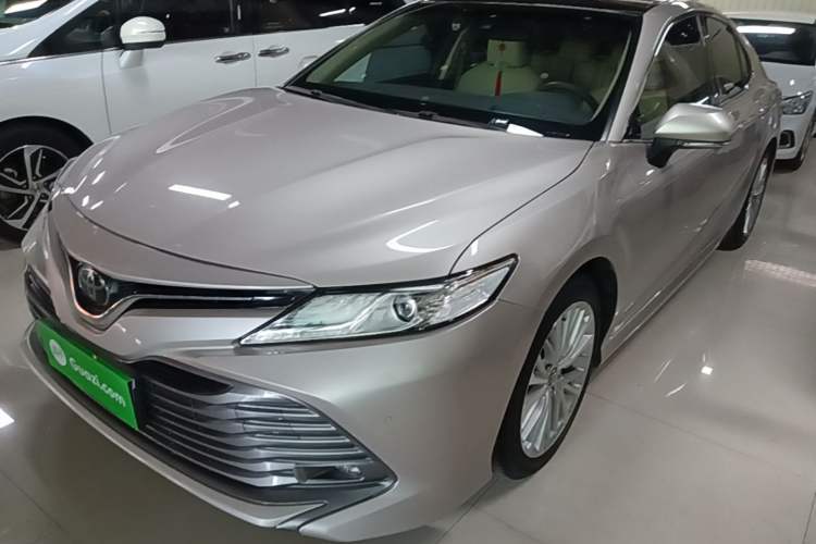 Used Toyota Camry 2019 Revised Version 2.5G Luxury Edition Guazi used car, China used car export, Used car for sale, Used cars, Cheapest cars for sale