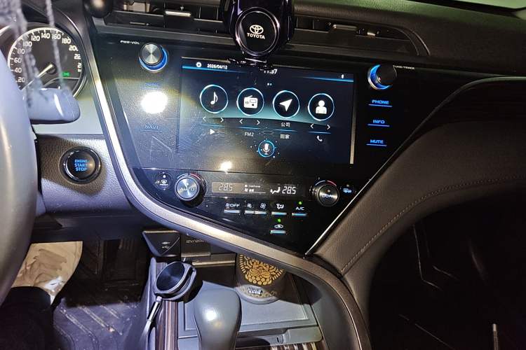 Used Toyota Camry 2019 2.5G Luxury Edition China VI Standard Audio And AC Panel