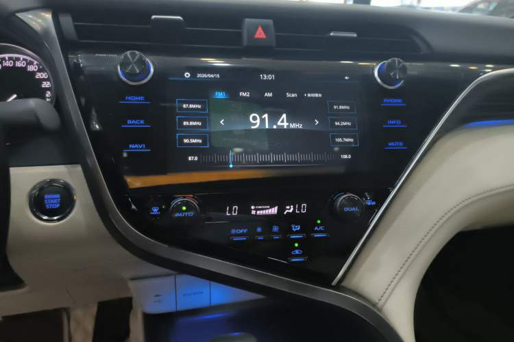 Used Toyota Camry 2019 2.0G Luxury Edition China VI Standard Audio And AC Panel