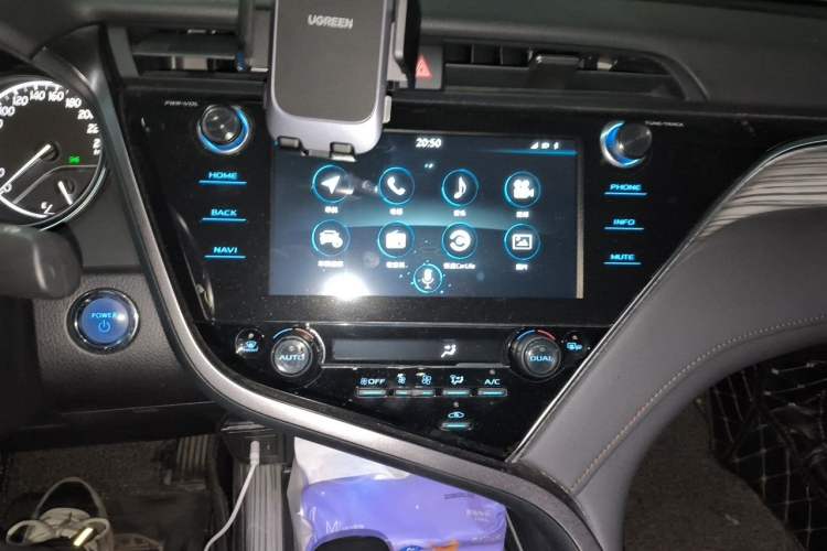 Used Toyota Camry 2019 2.5G Luxury Edition China VI Standard Audio And AC Panel