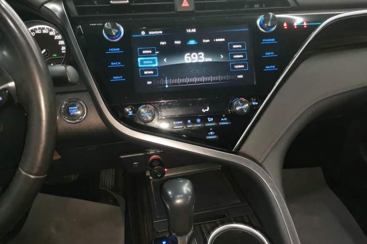 Used Toyota Camry 2019 Revised Version 2.5G Luxury Edition Audio And AC Panel