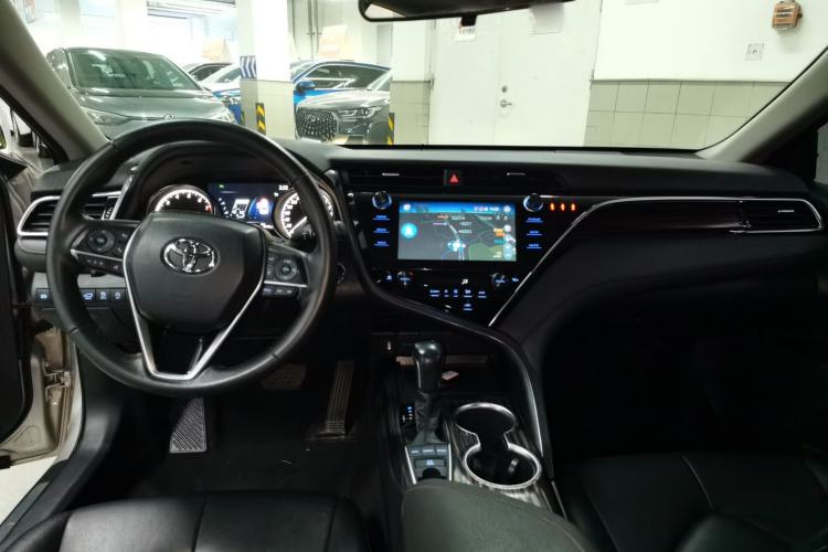 Used Toyota Camry 2019 Revised Version 2.5G Luxury Edition Center Console