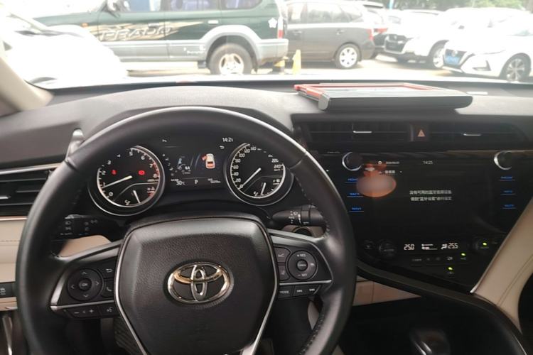 Used Toyota Camry 2019 Revised Version 2.0G Luxury Edition Center Console