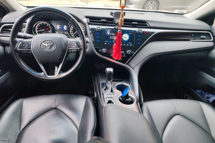 Used Toyota Camry 2019 2.5G Luxury Edition China VI Standard Center Console