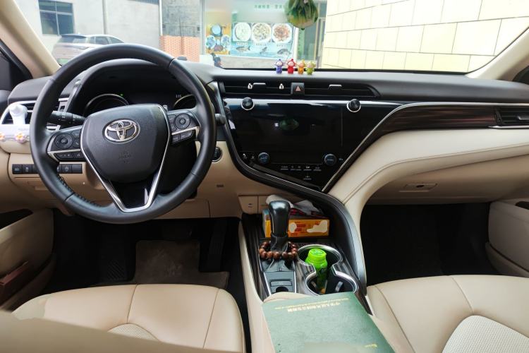 Used Toyota Camry 2019 Revised Version 2.0G Luxury Edition Center Console