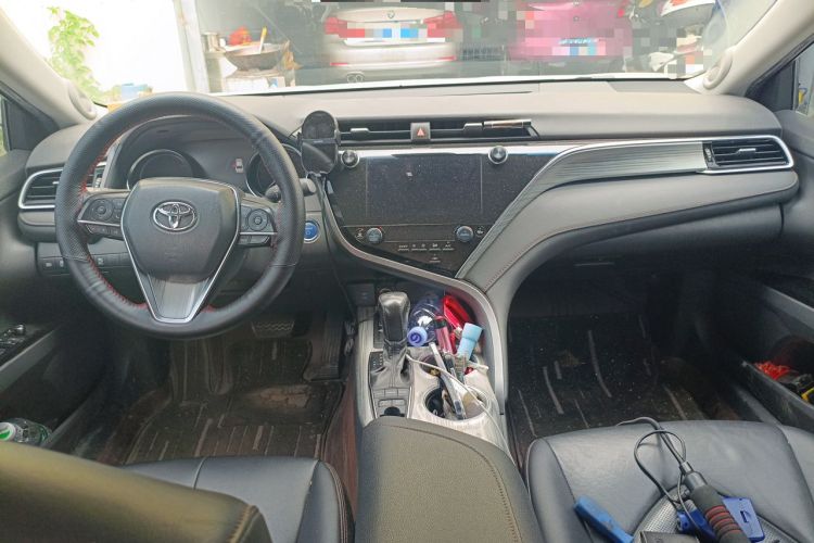Used Toyota Camry 2019 Dual-Engine 2.5 HG Luxury Edition China V Standard Center Console