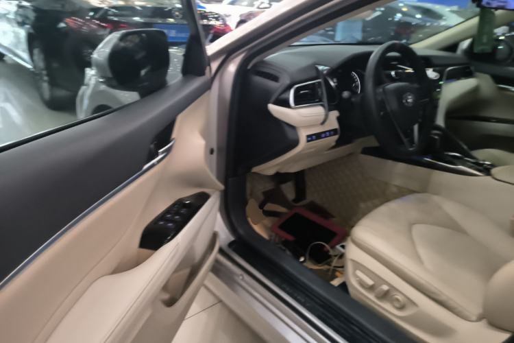 Used Toyota Camry 2019 2.0G Luxury Edition China VI Standard Driver Seat