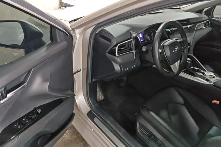 Used Toyota Camry 2019 Revised Version Dual-Engine 2.5 HG Luxury Edition Driver Seat