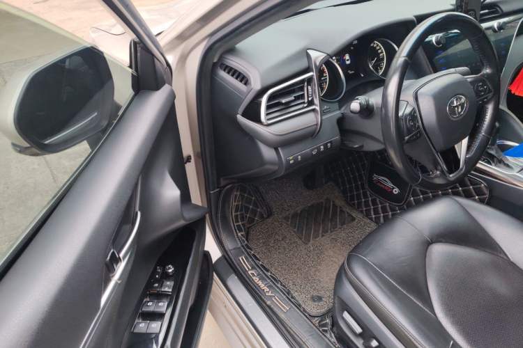 Used Toyota Camry 2019 2.5G Luxury Edition China VI Standard Driver Seat