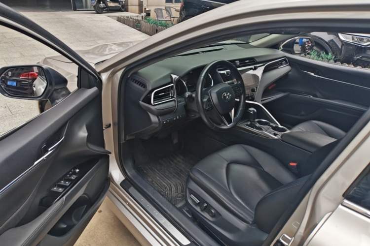 Used Toyota Camry 2019 2.5G Luxury Edition China VI Standard Driver Seat