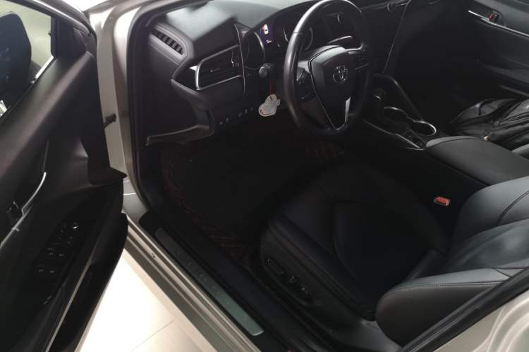 Used Toyota Camry 2019 2.5G Luxury Edition China VI Standard Driver Seat