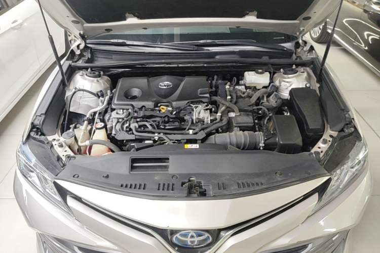 Used Toyota Camry 2019 Dual-Engine 2.5 HG Luxury Edition China VI Standard Engine Bay