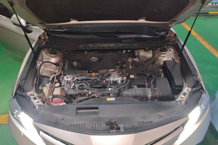 Used Toyota Camry 2019 Dual-Engine 2.5 HG Luxury Edition China VI Standard Engine Bay