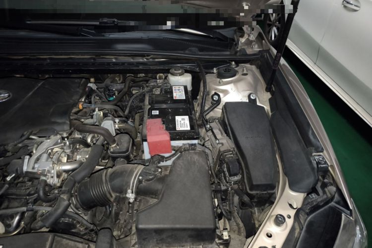 Used Toyota Camry 2019 2.5G Luxury Edition China VI Standard Engine Bay Left