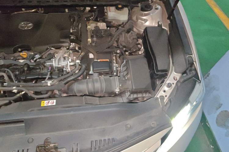 Used Toyota Camry 2019 Dual-Engine 2.5 HG Luxury Edition China VI Standard Engine Bay Left