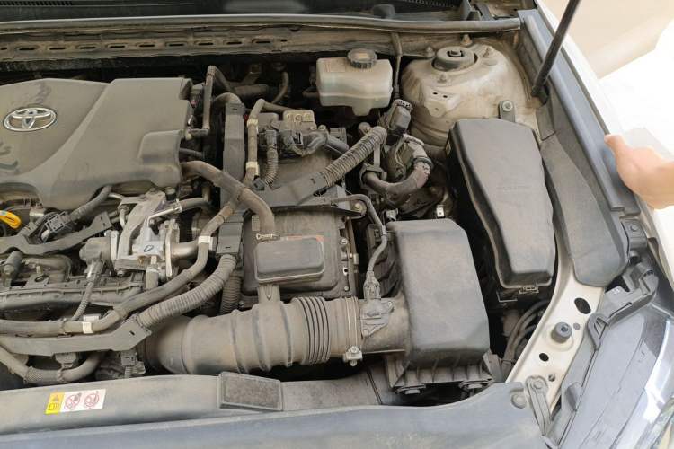Used Toyota Camry 2019 Dual-Engine 2.5 HG Luxury Edition China V Standard Engine Bay Left