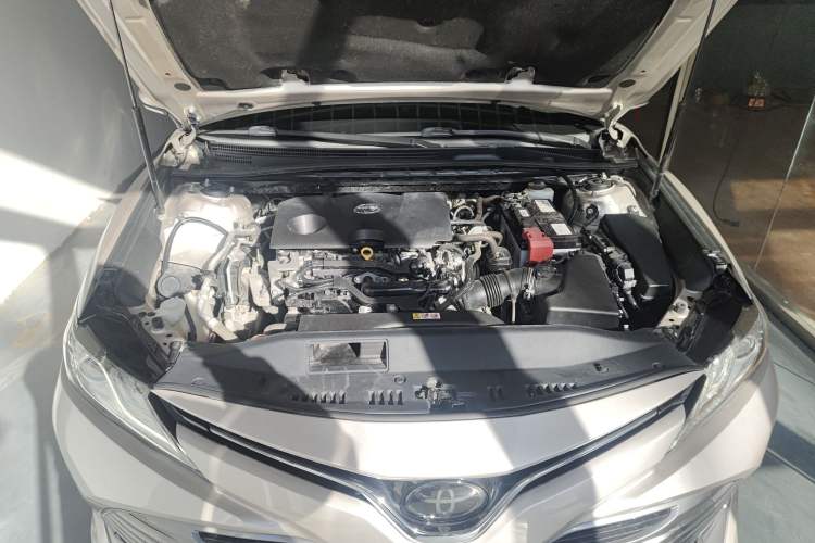 Used Toyota Camry 2019 2.0G Luxury Edition China VI Standard Engine Bay
