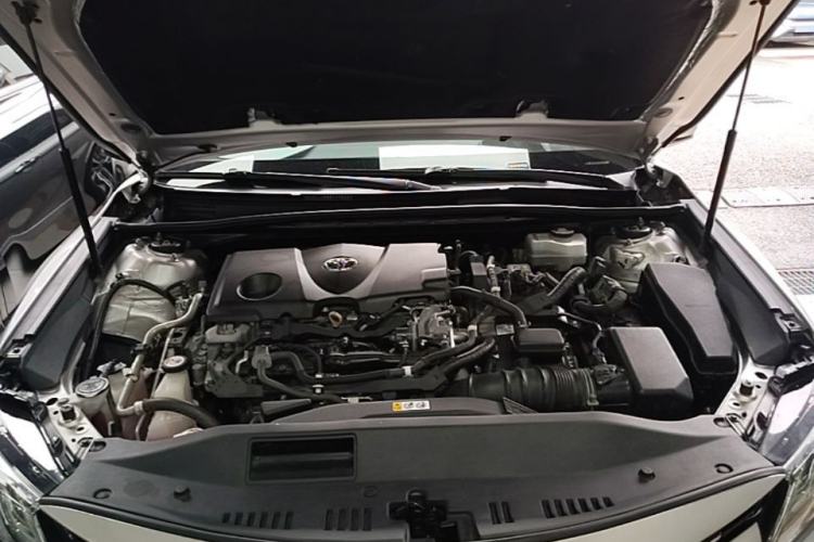 Used Toyota Camry 2019 Dual-Engine 2.5 HG Luxury Edition China VI Standard Engine Bay