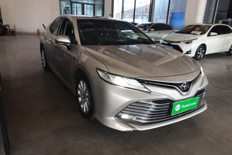 Used Toyota Camry 2019 Revised Version 2.0G Luxury Edition Exterior 1