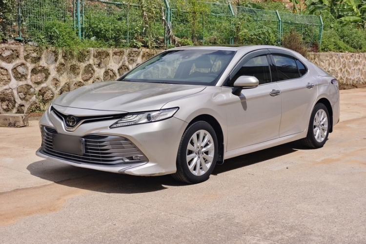 Used Toyota Camry 2019 2.0G Luxury Edition China VI Standard Exterior 1