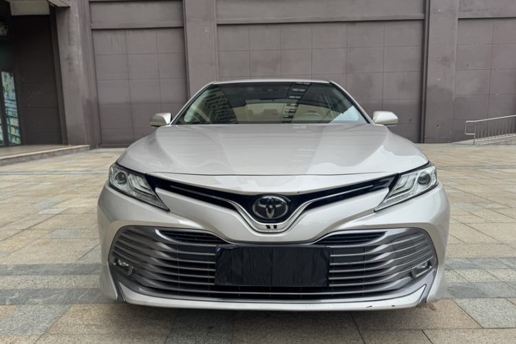 Used Toyota Camry 2019 2.0G Luxury Edition China VI Standard Exterior 1