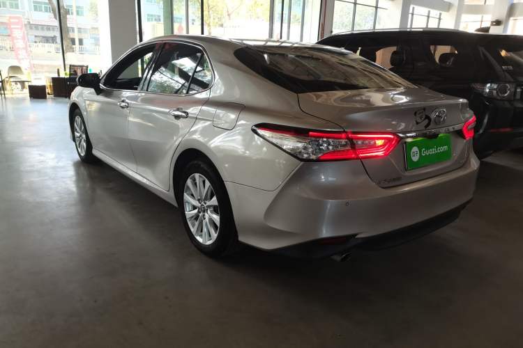 Used Toyota Camry 2019 Revised Version 2.0G Luxury Edition Exterior 2
